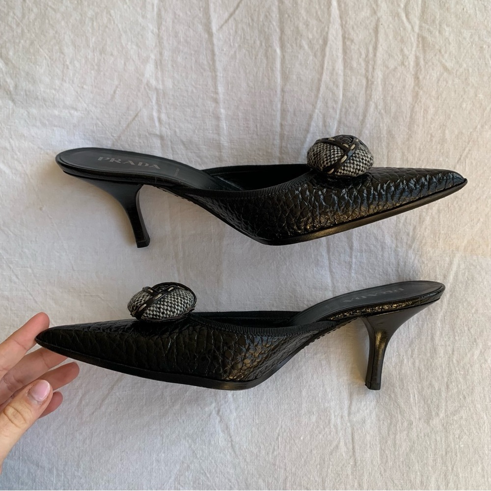 Vintage Prada Tweed Rosette Flower Pebbled Leather Pointy Toe Mules Kitten Heels - Picture 5 of 11